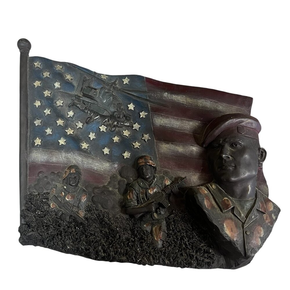 Vintage Vanmark American Hero Wall Art US Soldier Military USA Flag 2004 Resin